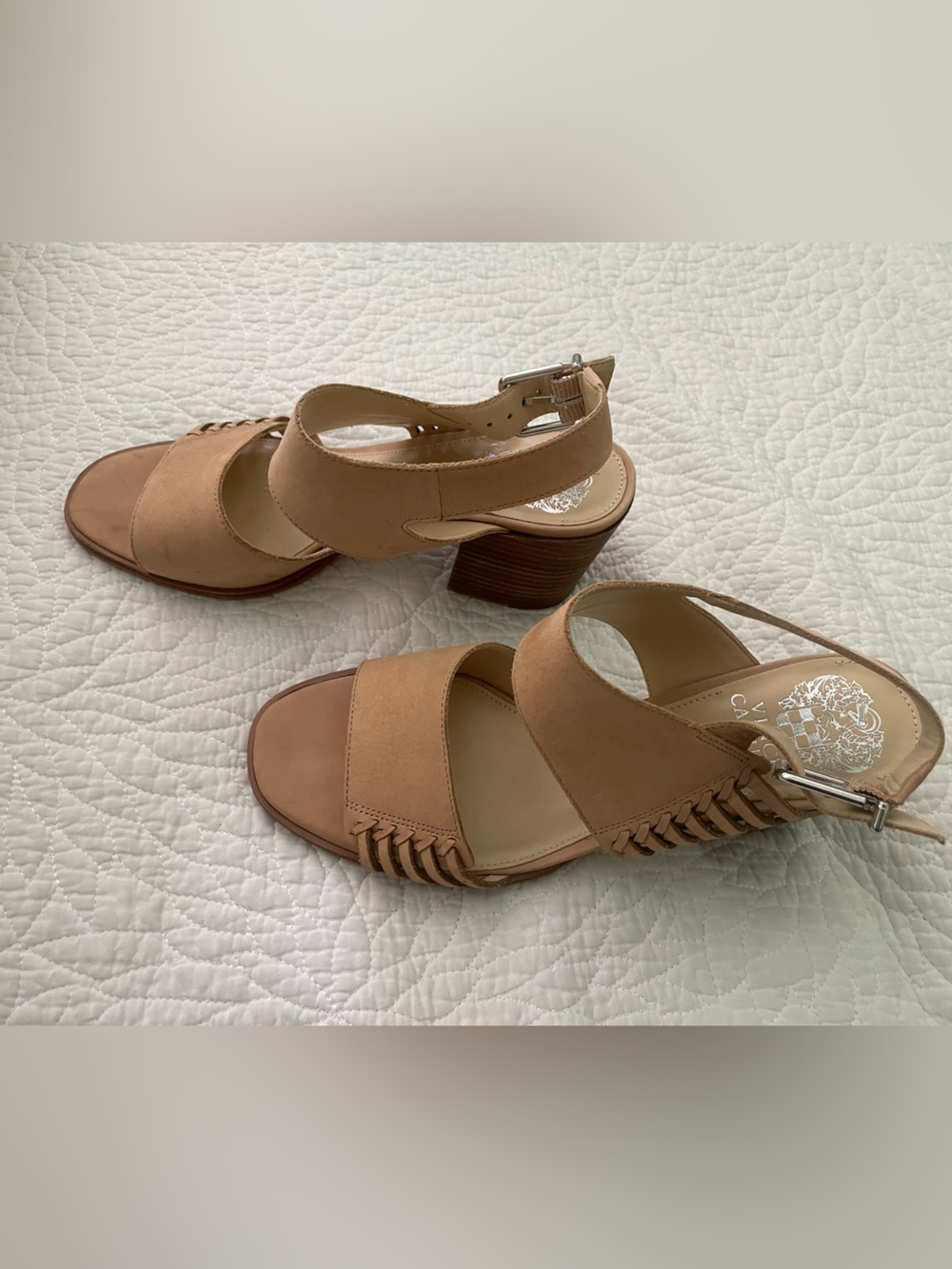 NWOT Women's Vince Caamuto Karmelo Tan Suede Block Heel Sandals size 8M/38.5